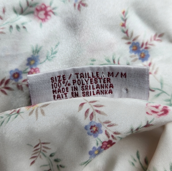 Vintage Versailles by The Bay Floral Lacy Pleated Nightgown Lingerie Slip Size M - Picture 8 of 8